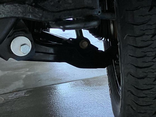 FREEDOM OFF-ROAD FRONT LOWER CONTROL ARM: TOYOTA/LEXUS 07+ FJ/03+ 4RUNNER/ 03+ GX470/ GX460 (2-4" LIFT)