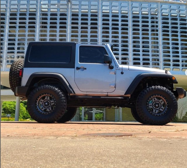 FREEDOM OFF-ROAD LIFT KIT: JEEP WRANGLER JK 07-18 (2.5" FRONT LIFT/ REAR 2.5" LIFT SPRINGS W/SHOCKS)