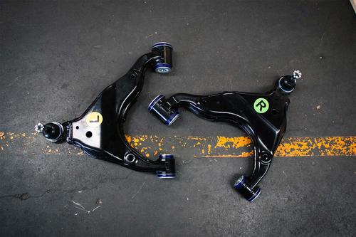 SUPERPRO FRONT LOWER CONTROL ARM KIT: TOYOTA 09-14 FJ/ 10-21 4RUNNER